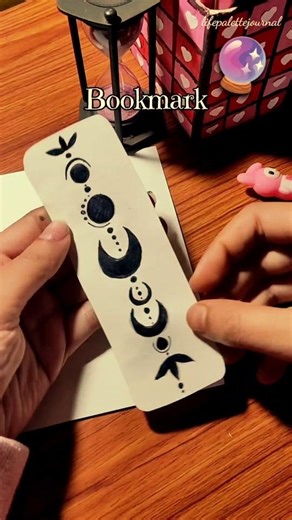 Easy Diy Bookmark #shortsfeed #artandcraft #art #diy #shortvideo #shorts #bookmarks #fyp #trending