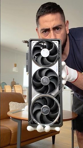 Unboxing the NEW Asus ROG Astral GeForce RTX 5080 Graphics card