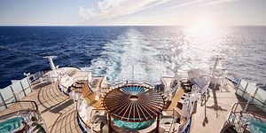 予約はスイートから完売！外国客船が運航する日本発着クルーズ旅行にリピーターが多い理由