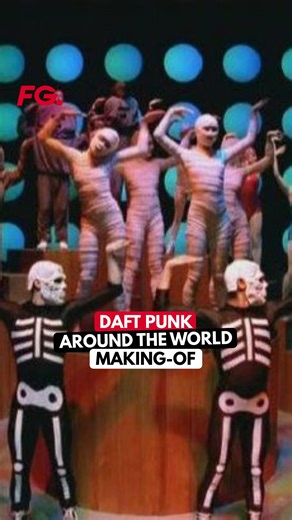 #DAFTPUNK : Retour sur le making-of du clip « Around The World » des Daft Punk ⚡️ 🗞️ Sorti en 1997, Around The World n’est pas seulement un morceau culte de la French Touch : son clip est devenu une œuvre à part entière. Derrière cette chorégraphie hypnotique se cache une collaboration mythique entre Daft Punk et le réalisateur Michel Gondry. | Radio FG
