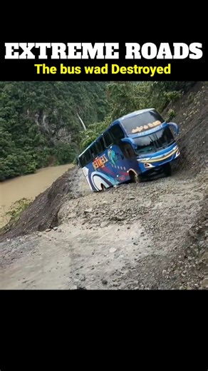 VIRAL:OFF-ROAD BUS DESTROYS,EXTREME ROADS #viral #bus #offroad #extrimeroad #jcb #hillclimb #truck