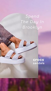 Add major vacay vibes to your sandals in the Brooklyn 4U you can personalize with Jibbitz. | Crocs