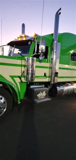Stripes on Peterbilt #fypシ #foryoupage #viral