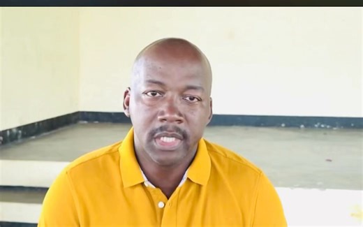 Minister NH doet oproep aan goudzoekers langs de rivieren en tabbetjes. Stop ermee, het is illegaal | Suriname News Updates