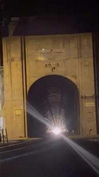 BNSF with a SUPER dramatic entrance!