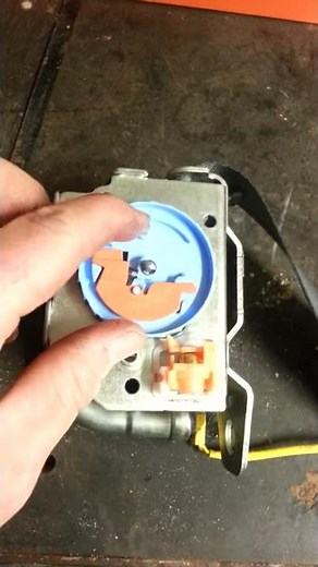 Jeep JK wrangler seat belt fix....