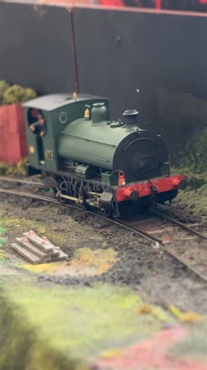 Cymru Rails on Instagram: "Graig Wen, an O gauge coal mine layout by David Roberts, is a very impressive layout. It depicts a colliery set across two distinct levels and features a very impressive locomotive-worked incline. For a full show video, check the link in the comments below, from the Port Talbot Model Railway Exhibition. #ModelRailway #OGauge #CoalMine #GraigWen #PortTalbotModelRailwayExhibition"