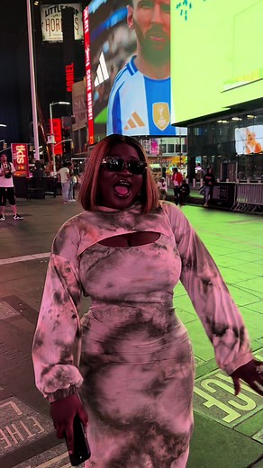Sista Afia Slay Queen - New Songs and Kiss with Amerado