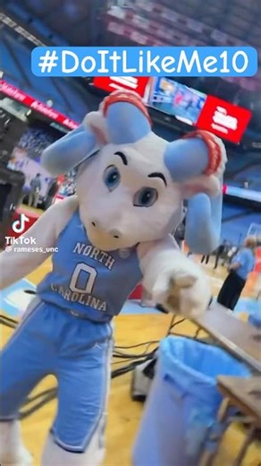 UNC Tarheels mascot hittin dat #doitlikeme10 #dance