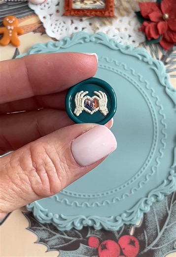 First things first: We’ve GOT to talk about this song 🥹!! I’ve loved it for forever, but I recently came across it and I’m like, omg, this is me and Employee 001’s soundtrack to our life together 😭 My favorite part of the lyrics (although this clip doesn’t have them) “At this rate if you stay with me you’ll go to bed at 23 and wake up 65, next to you that’d be just fine” 🥹😭 Want to hear a little story from way (way) back when we were first dating? It came to mind when I was listening to this