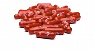 Dan luz verde al molnupiravir, primer tratamiento oral contra el COVID-19