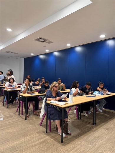 Welcome Day at Study in Valencia! 🎉 Yesterday, we welcomed students from every corner of the world to our facilities for the start of the new intake — Morocco, Bangladesh, the Philippines, USA, Sierra Leone, Burundi, India, Senegal, Ghana, China, and more! Different backgrounds, different journeys, one city and one new chapter starting together. Excited for everything this September intake is going to bring! 🌍✨