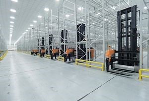 [Hot Item] 1500kg 9m Lift 3-Ways Very Narrow Aisle Vna Electric Fork Lift