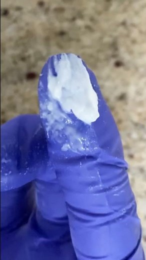 How to Repair Cracked or Ripped Fondant! #cake #cakedecorating #fondant