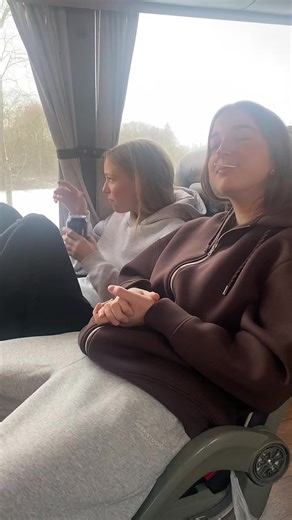 @Bjørk_dyss @Birgit Eiriksdóttir