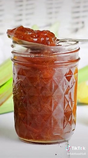 Rhubarb, Lemon & Vanilla Jam is deliciously fresh & fruity with a zing of lemon & a subtle hint of vanilla! #rhubarb #rhubarbjam #jamrecipe #jam