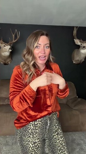 Stylish velvet top alert! Sizing and fit included!