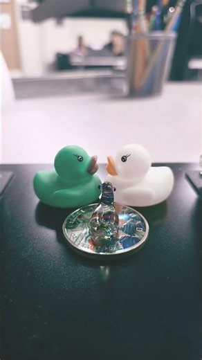 Elizabeth Taylor - Quacky being a Third-Wheeling Again… #taylorswift