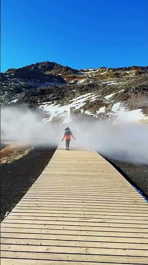 Comment LINK and we’ll DM you our ultimate Iceland road trip itinerary so you can plan your trip