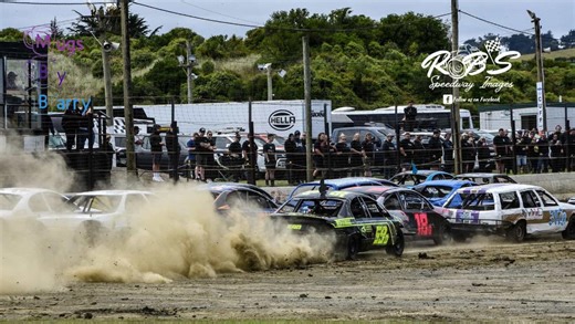 Crash at Beachlands Speedway claims life of Dunedin driver