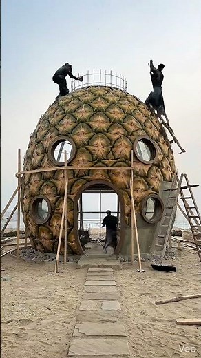 Building SpongeBob’s house IRL! 🤯🍍