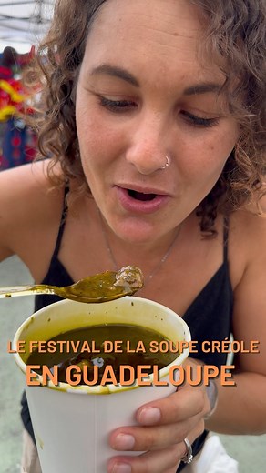 Ambre TAC ✨ Bons plans Guadeloupe & Martinique on Instagram: "La soupe en Guadeloupe, c’est sacré ! Ah oui, ce n’est pas juste une entrée ou un petit encas ici… tu as des soupes tellement généreuses qu’elles te font un plat entier 😅 D’ailleurs, celle que j’ai choisie : Soup Zabitan est super riche en fibres ! C’est au stand de Gilberte @supremes_de_bobette que je l’ai trouvée et croyez-moi, je me suis régalée ! Malheureusement, tu as raté cette 7e édition qui a eu lieu aujourd’hui (dommage, tu 