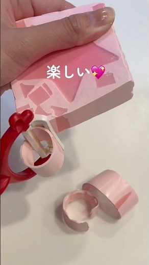 石鹸って使うの難しいよね、、みなさんおすすめのボディーソープありますか🥺 #石鹸削り #ボディーソープ #ライフハック #赤箱石鹸 #牛乳石鹸