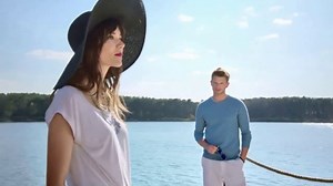 Macy's Summer Sale TV Spot, 'Stand Out Summer Looks: Extra 25% Off'