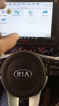 Programming a Kia gate in seconds! With an Autel device. #CarElectrical #CarMaintenance #Shorts