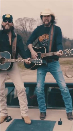 “Fun” feat. my buddy ‪@officialdavidleemurphy‬ out Friday! #chrisjanson #countrymusic #newmusic