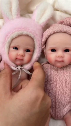 8inch mini full body silicone reborn baby doll girl #reborndoll #rebornbaby #babygirl #bareborn