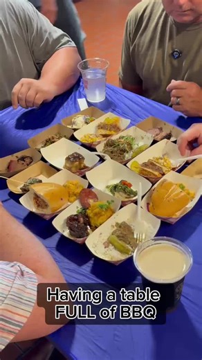 The @Houston Barbecue Festival Block Party was a BLAST! 💥 🔥🤤 #blockparty #houstonbbq #texasbbq #festival #meatsweats #theboysbbqreviews #eatlocal #eatbbq #brothers #family