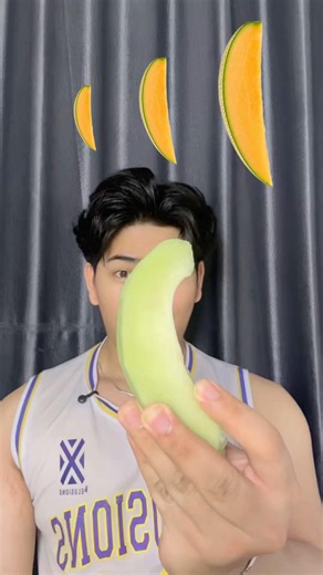EATING SMALL, MEDIUM, LARGE MELON, melon is so delicious