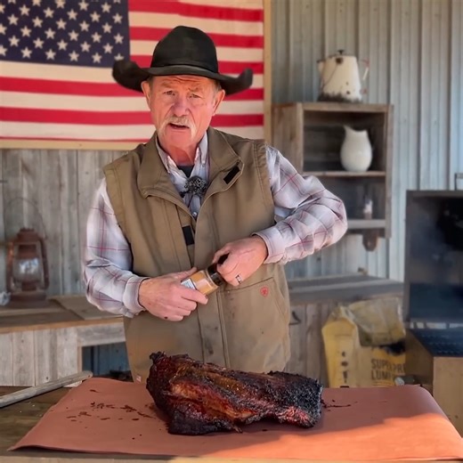 How to Smoke a Brisket The Right Way! 😏 | Kent Rollins