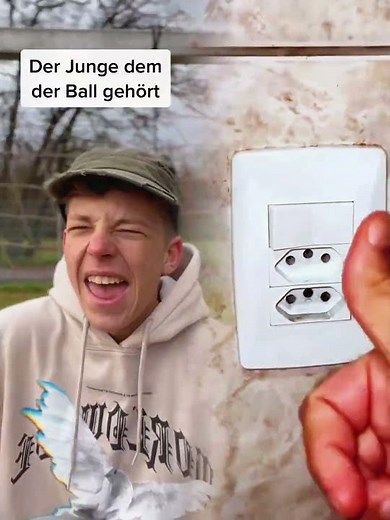 Gleich ist der Ball weg… wegen euch 😤 #ball #schule #spiel #team #momente #lustig #reaktion