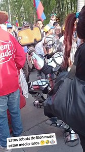 Robot se sale de control en marcha de venezuela 😱#dancing #baile #robot #robotron | Robotronbot