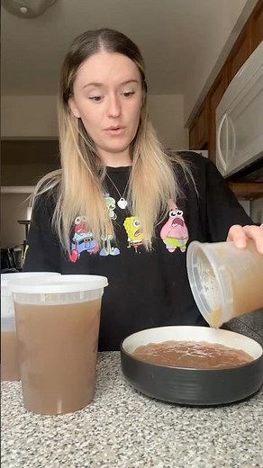 making homemade stock is easier than you think! #cookingathome