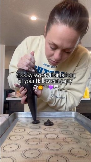 Halloween party treats 💜 #spooky #halloween #baking #partyfoods