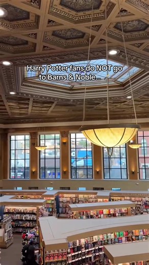 Create Your Own Hogwarts Book Nook