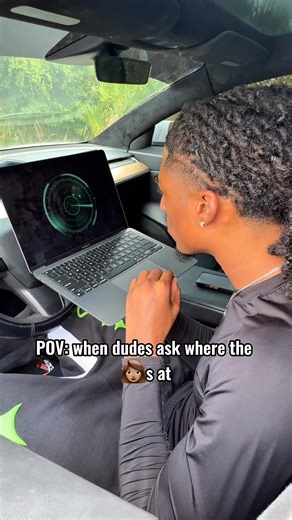 Dudes expect you pull em out ya pocket 😂💯 #funnyvideos | JDunez