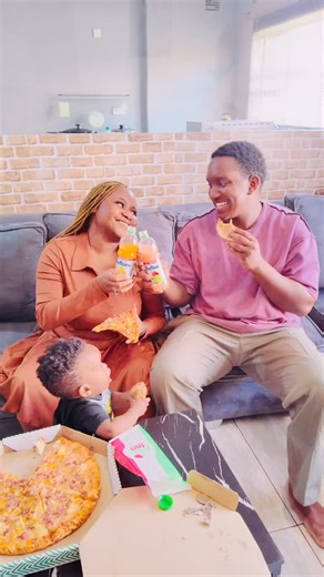 Ryanesu on Instagram: "PIZZA INN has done it again Download the pizza inn app and get a DELIVERY PIZZA exclusive! MUST BE THE PIZZA"