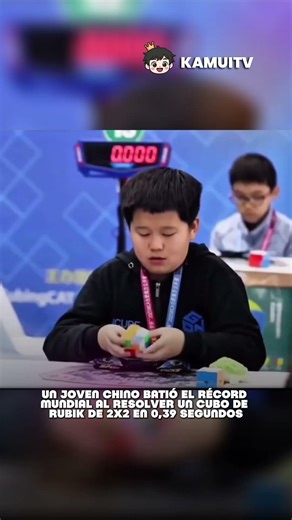 UN JOVEN CHINO BATIÓ EL RÉCORD MUNDIAL AL RESOLVER UN CUBO DE RUBIK DE 2X2 EN 0,39 SEGUNDOS