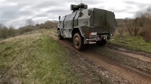 Belgian Dingo 2 infantry platoon: Early 2000s tactical experimentation and vehicle integration