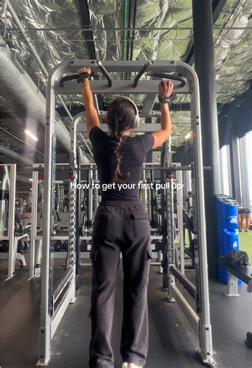 Mastering Pull-Ups: Step-by-Step Guide for Women
