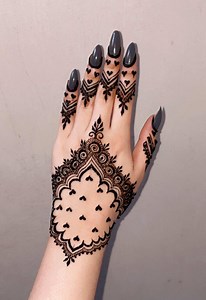 Mehndi deisgn for Eid ✨DM for bookings in Faisalabad homeservice available @Henna by Laraib FSD🥀🔥🎈 #mehndidesign #viral?videotiktok😇😇 #foryoupage #mehndilove #viralvideo