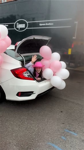 Bachelorette Party tries to get Balloons into Car! 🤣 Nashville Bachelorette Party gets caught in the rain downtown trying to fit a bunch of balloons into their car. | Sean Alexander