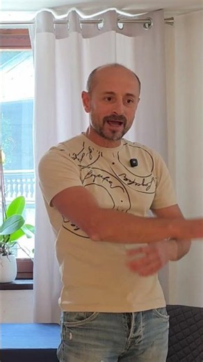 What is Multitasking and how to learn the Skill! Waiter Training Video