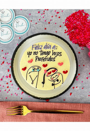 Este Día de la Madre sorpréndela con una Meme Cake que sí la representa 👀✨ Tenemos entregas este domingo 10 de mayo 💌🎂 Si todavía no has agendado, este es el momento 👏🏼 Puedes pedirla fácil y rápido por el link de nuestra biografía o en nuestra página web 💖 o al wpp 3227043494 Ahora cuéntanos en comentarios 👇🏼 ¿Cuál es esa frase que tu mamá repite SIEMPRE? 😂 #DiaDeLaMadre #MemeCake #TortasPersonalizadas #MemesDeMamá #RochPasteleria