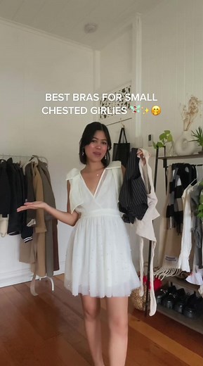 My favourite bras/style tips for vest tops - especially those with AA or AAA cups 🙋🏻‍♀️✨🤍 #ibtcfashion #ittybittycommitee #smallchesttips #smallchestfashion