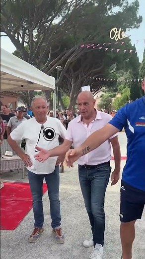 Michel Sardou rend hommage à son père en famille à Bormes-les-Mimosas 🎶❤️ Michel Sardou était
